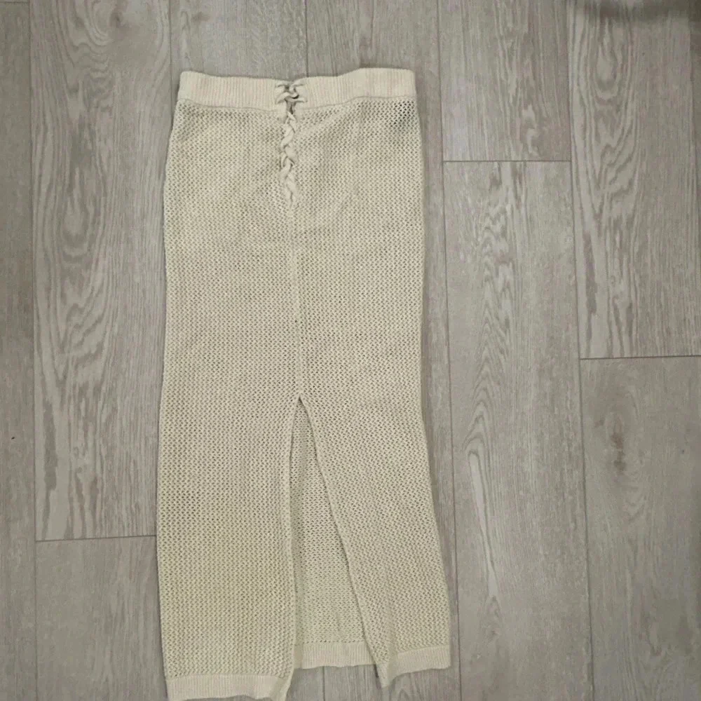 FOREVER 21 crochet skirt S - Picture 6 of 8